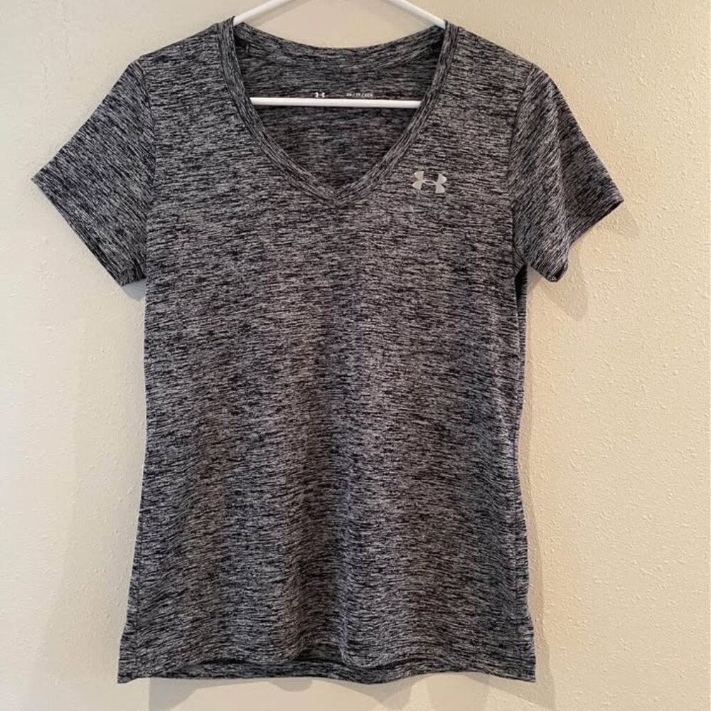 Women’s Sz XS Under Armour Gray Black Heat Gear Shirt Loose Fit